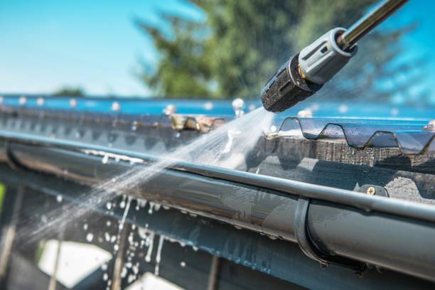 Best Deck Pressure Washing  in Uvalde, TX