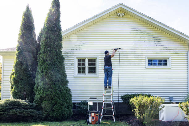 Best Fence Pressure Washing  in Uvalde, TX